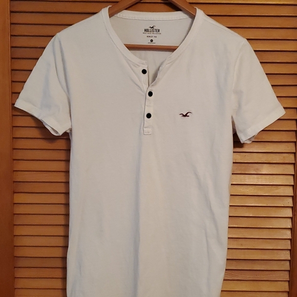 Hollister Other - Hollister Tee